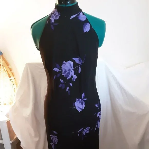 Elegant rayon dress with mock choker neckline, tasteful back reveal - Picture 1 of 5